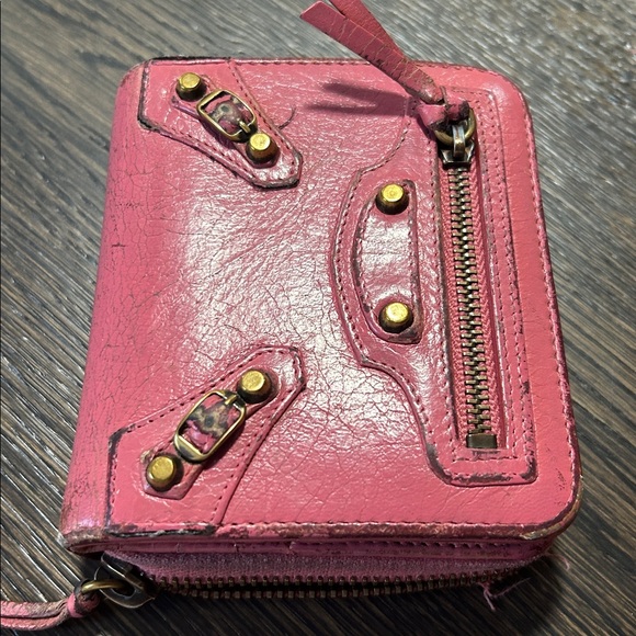 Balenciaga Rose Leather Zip Wallet - Picture 6 of 6